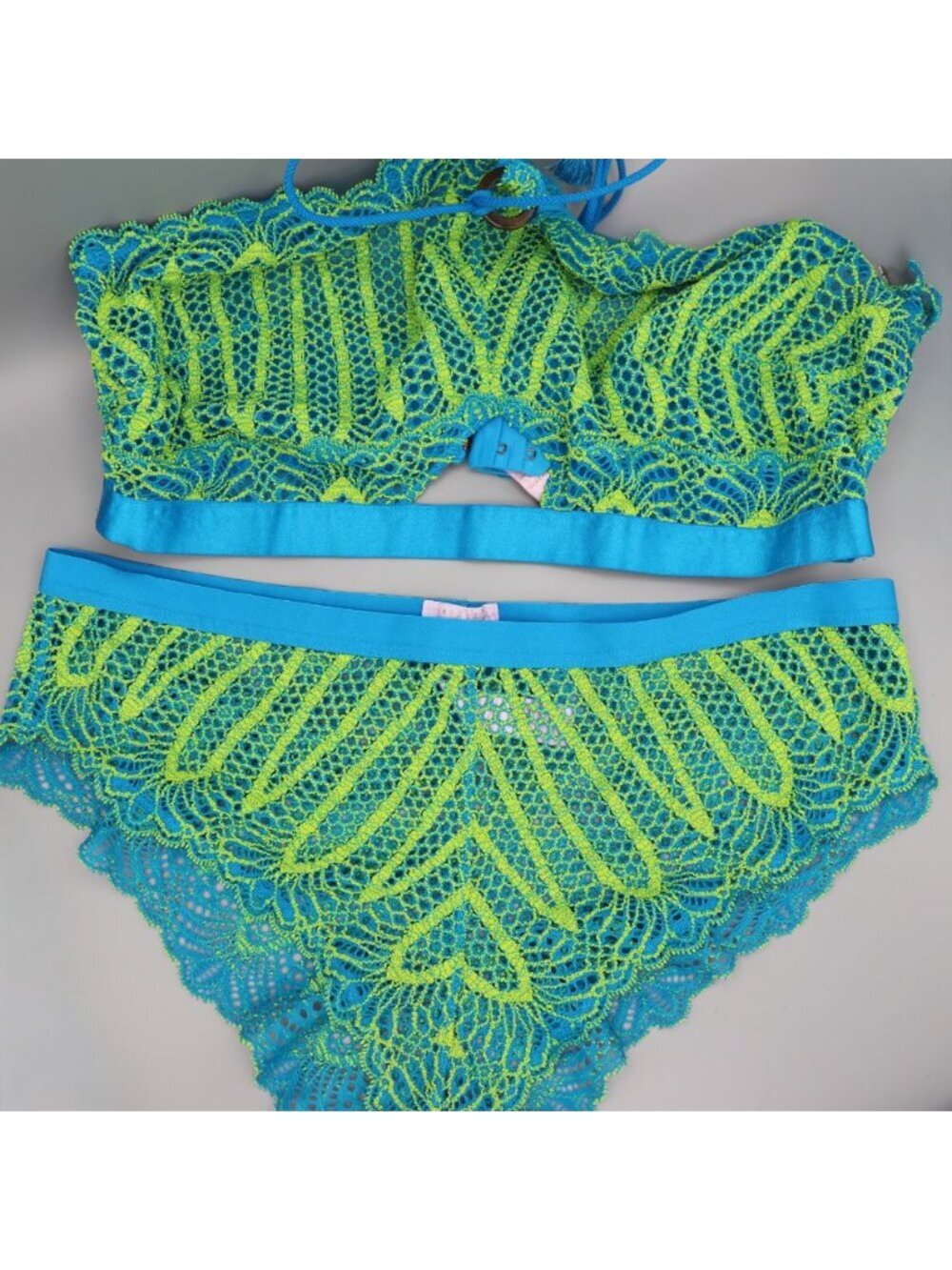Savage X Fenty Stranded In Lace Halter Bralette & Panty Set Surf Blue - 1X/XL - Picture 12 of 14